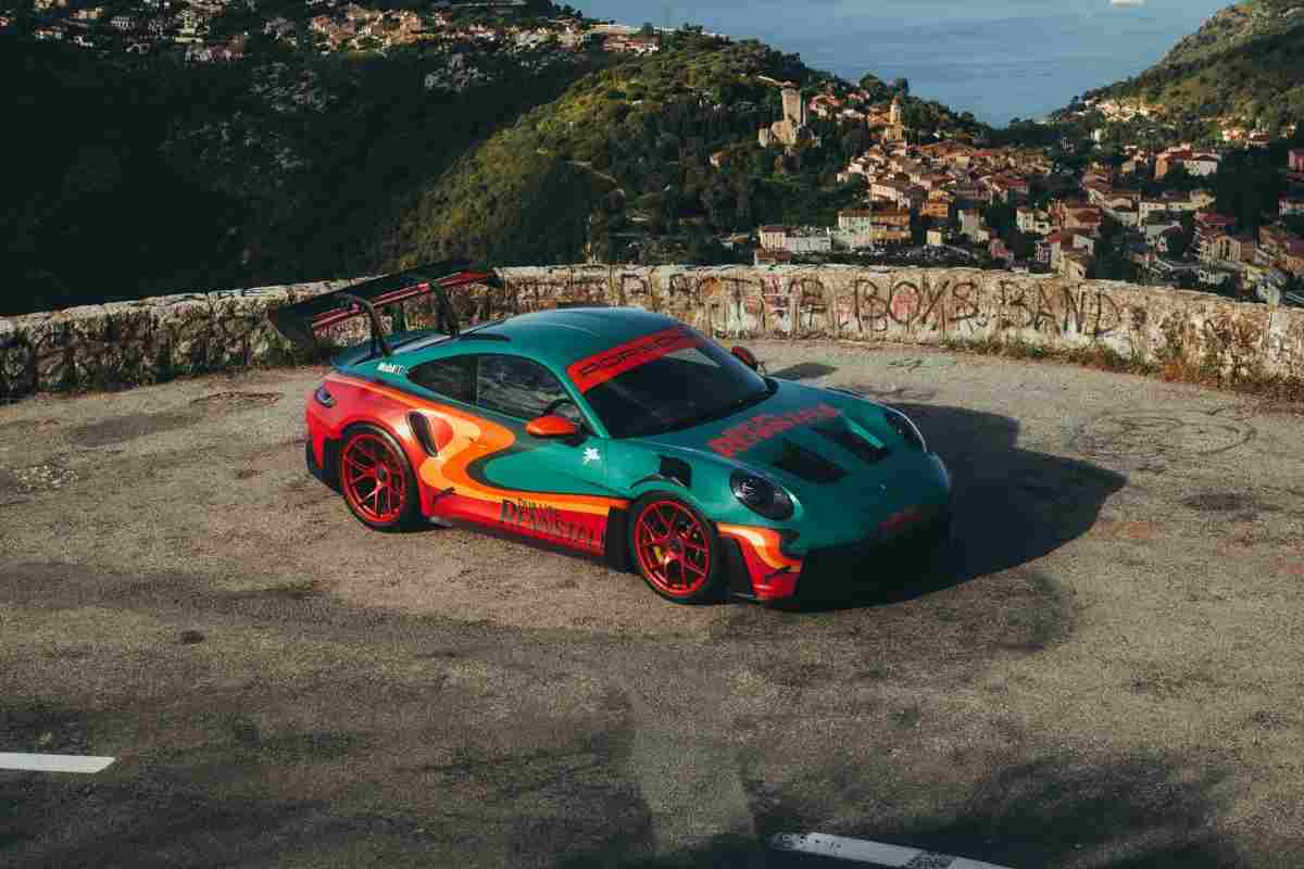 Dua Lipa Porsche
