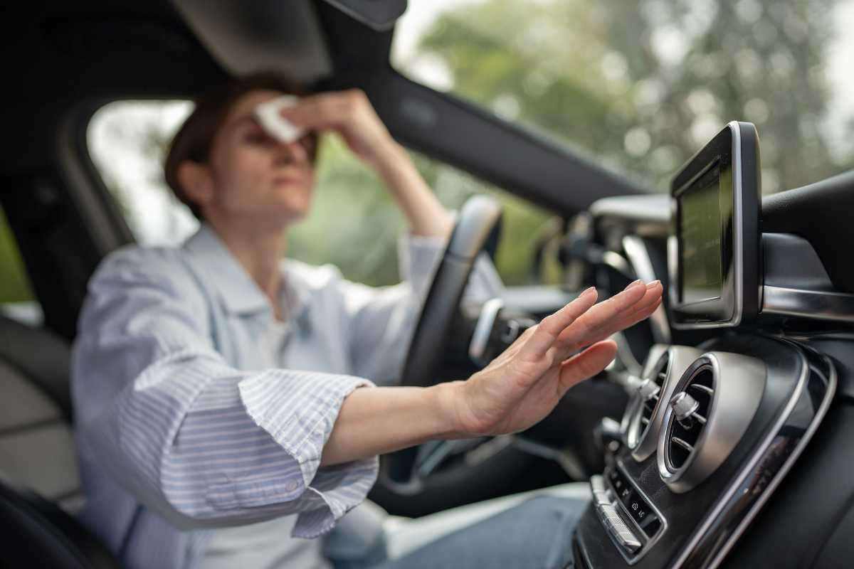 Volante auto caldo