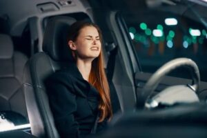 Imprevisto automobilsita triste
