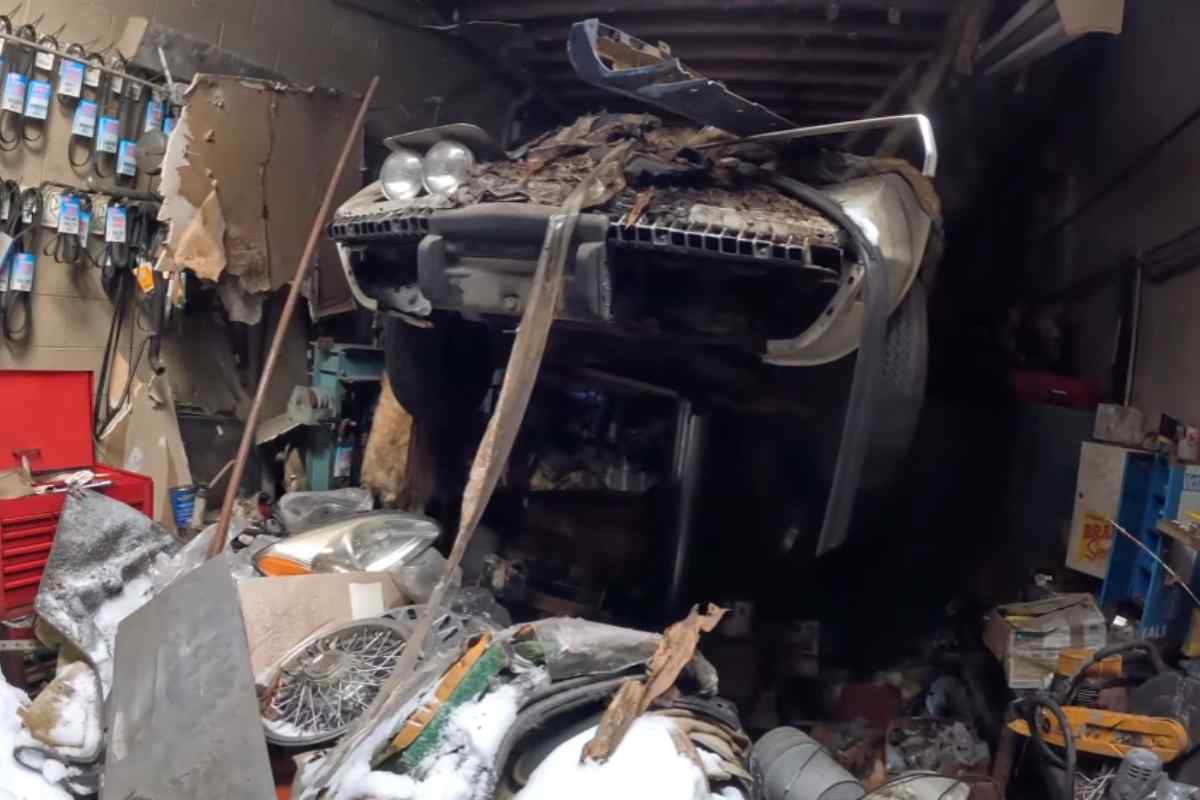 Auto corvette ritrovata dopo 50 anni