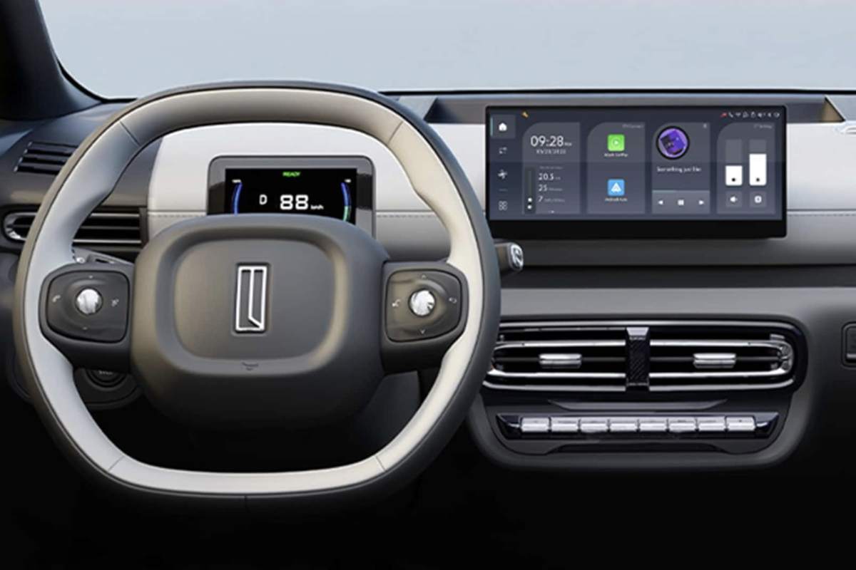 Questa microcar, presentata ufficialmente al Salone di Monaco 2025, rappresenta una nuova frontiera della mobilità elettrica