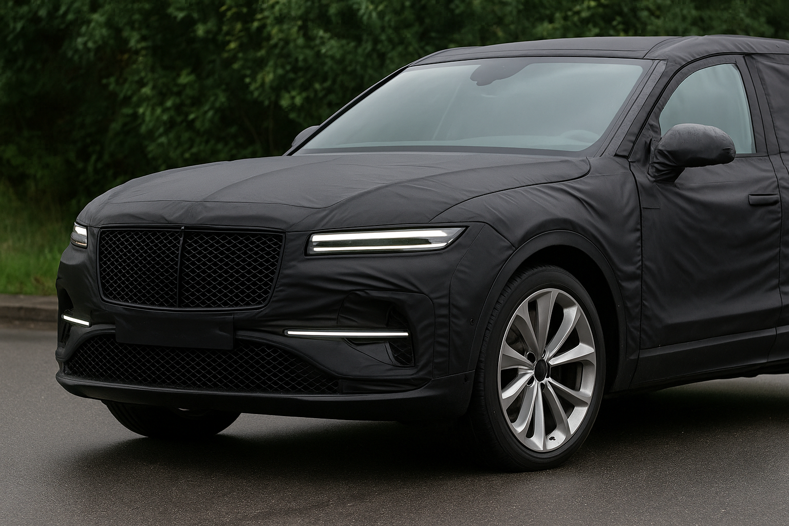 Bentley Torcal SUV elettrico: prime foto spia degli interni prima della presentazione del 23 settembre 2026 (2)
